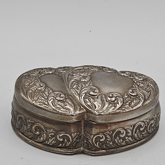 Rare vintage Music Box with Two Hearts/ Vintage Silver Plated Metal Trinket Box - Picture 4 of 13